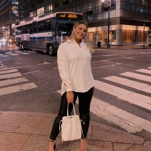 Meet your Posher, Alexis